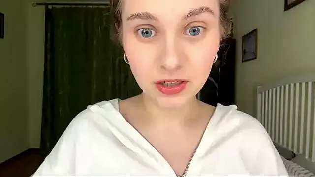 MiaBlanko on StripChat