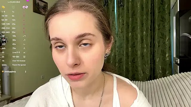 MiaBlanko on StripChat