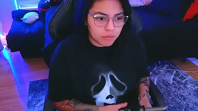 Freechat miacanela_xo on StripChat