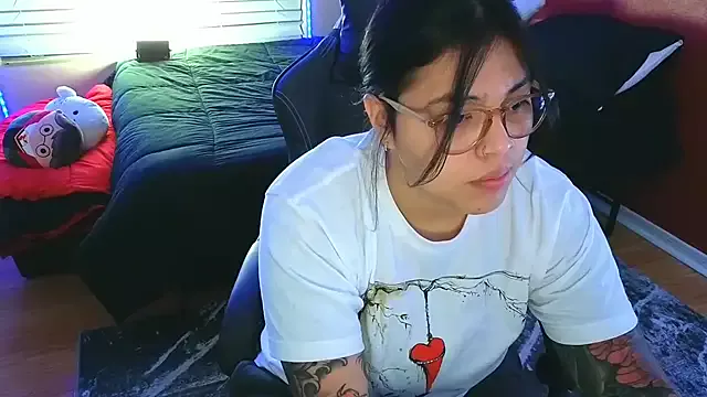 Freechat miacanela_xo on StripChat