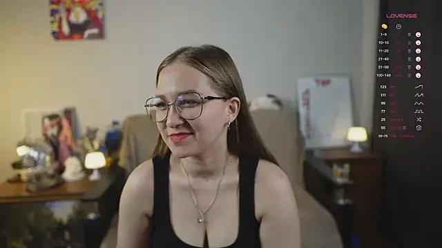 Miatiny on StripChat