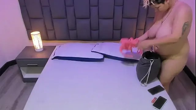 MiaYMolly on StripChat