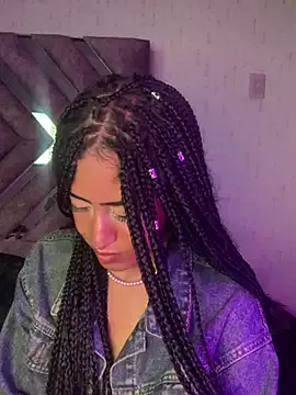 Offline MichelleDiaz_Pink on StripChat