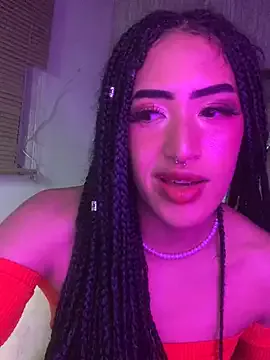 Offline MichelleDiaz_Pink on StripChat