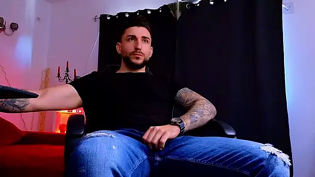 Freechat MightyAaron66 on StripChat