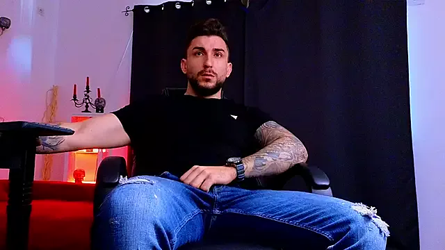 Freechat MightyAaron66 on StripChat