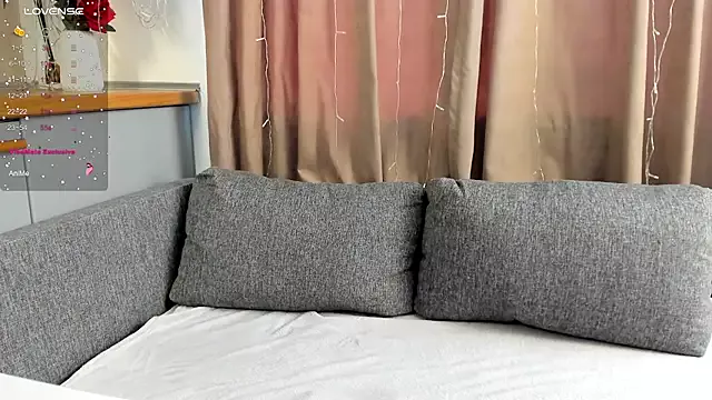 miissblonde on StripChat 