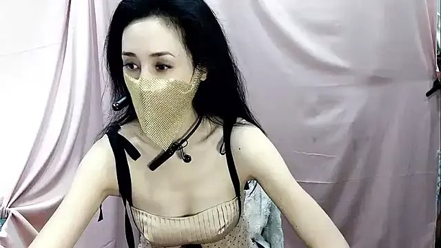 mikaswa on StripChat