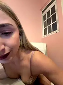 mikateen on StripChat