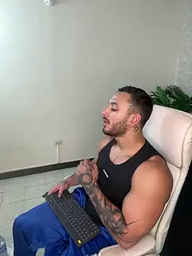 Offline mike_belle on StripChat