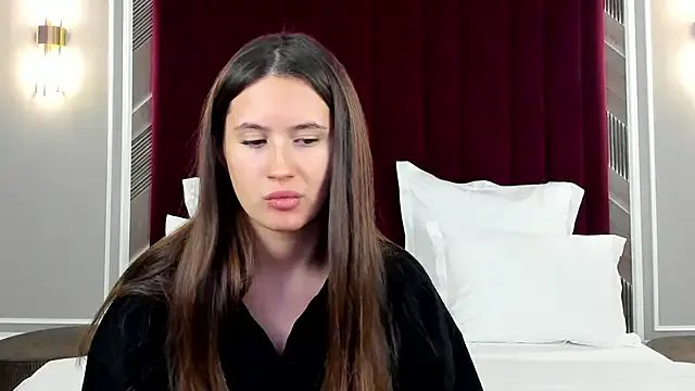 milaleoneli on StripChat