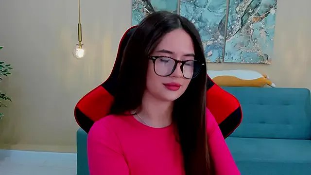 milaleoneli on StripChat