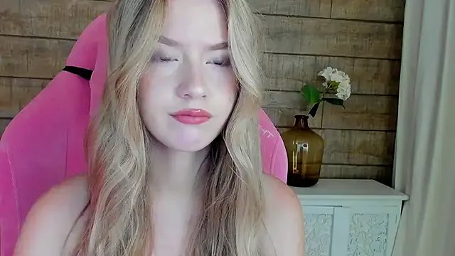 MilanaBalmain on StripChat