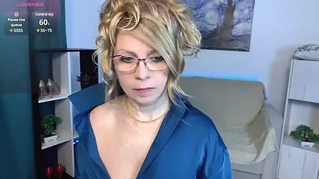 Milena_Whity on StripChat