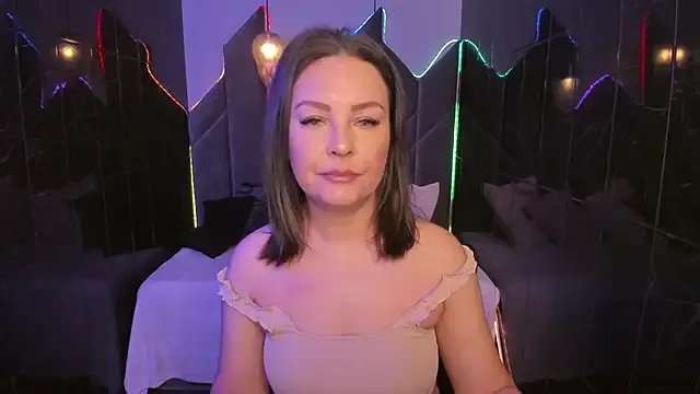 MilenaMellow on StripChat