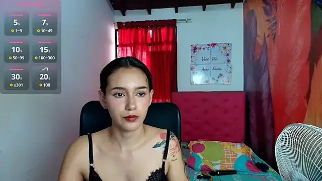 miley_blue_ on StripChat