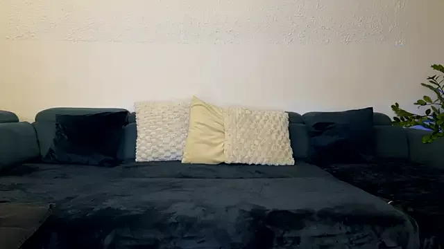 Offline Milf_Andy on StripChat