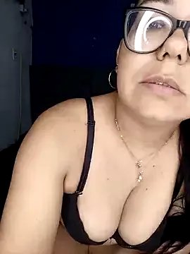 MilfTentasion on StripChat