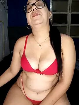 MilfTentasion on StripChat