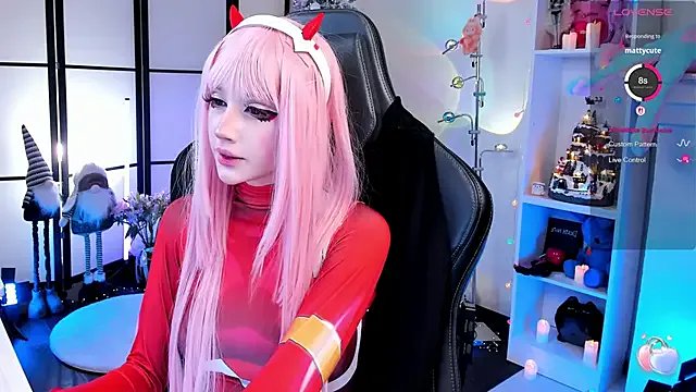 MilkyCute on StripChat