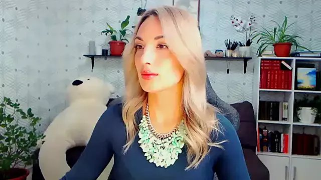 MillaXQueen on StripChat