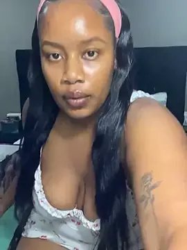 MimiCurves on StripChat