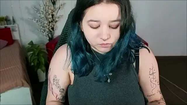 Offline Mira_Fyre on StripChat