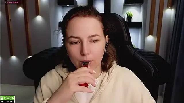 Offline Mira_Mermayd on StripChat