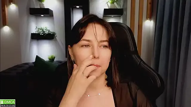 Offline Mira_Mermayd on StripChat