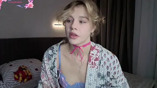 Offline MiroslavaFairy on StripChat