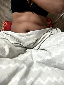 miss-Riya-00100 on StripChat