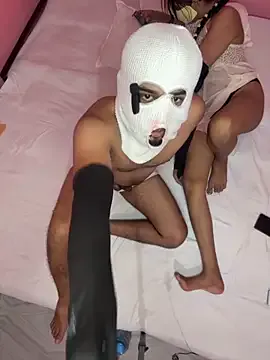 Offline Miss_monikaji on StripChat