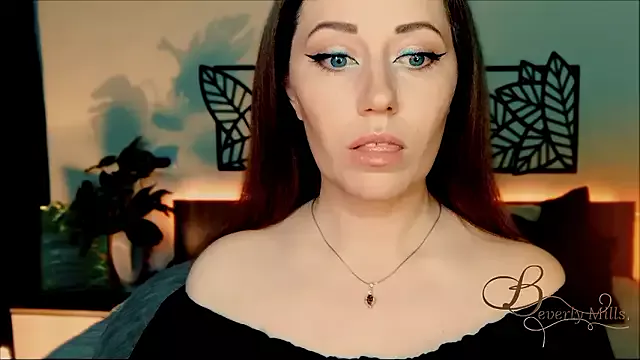 Offline MissBeverlyMills on StripChat