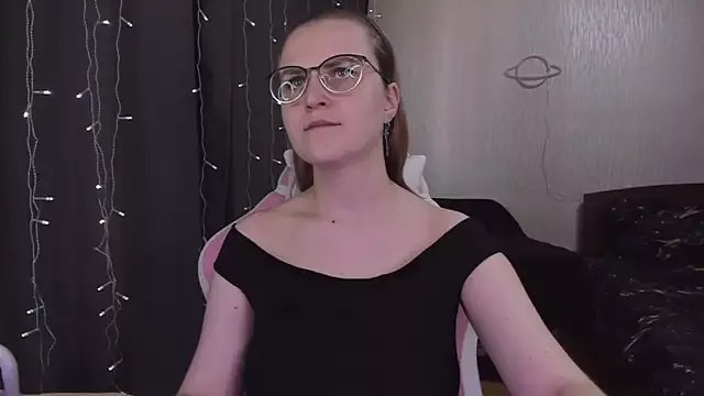 MissBrightShine on StripChat