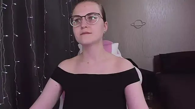 MissBrightShine on StripChat