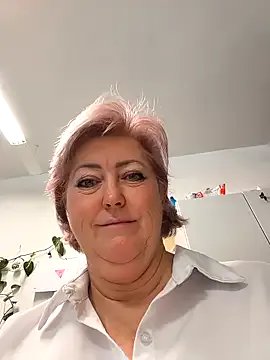 MissSilken on StripChat