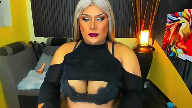 MistressDuhara on StripChat