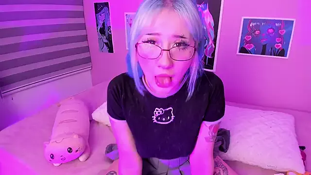 Offline Miwa_violet on StripChat