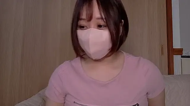 Offline miyuki105 on StripChat