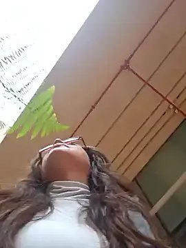 mmm-Virginia on StripChat