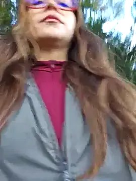 mmm-Virginia on StripChat