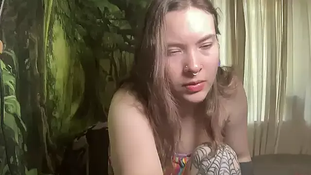 Offline mo0ngoddess on StripChat