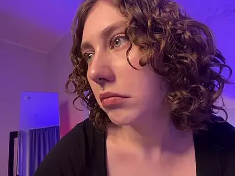 Molli_Luv on StripChat