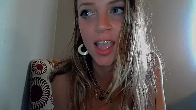 Offline molly_witha_chance on StripChat