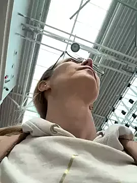 MollyStory on StripChat 