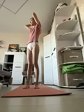 MollyStory on StripChat 