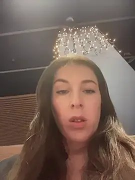 MommmyYummy on StripChat