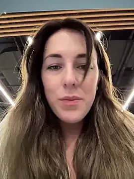 MommmyYummy on StripChat