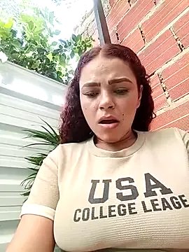 Mommy-Hot — Cum + 3 fingers in my pussy