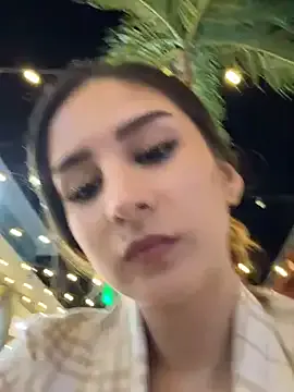 Offline Mon_Cherry on StripChat